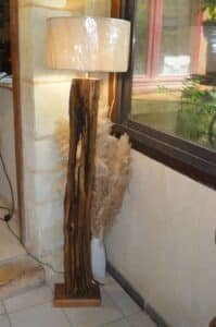 lampadaire vielle poutre